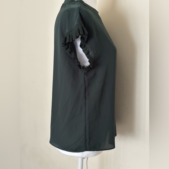 T TahariElegant Olive Green Women's Top Size Small - Picture 3 of 13